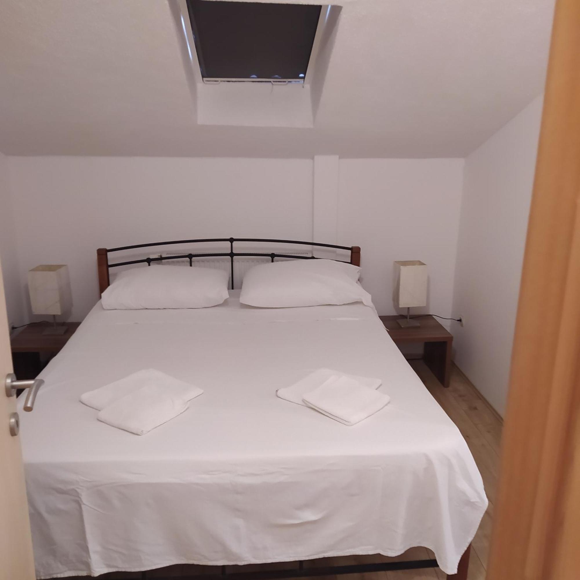 Peter&Zana Apartments สตารีกราด ภายนอก รูปภาพ