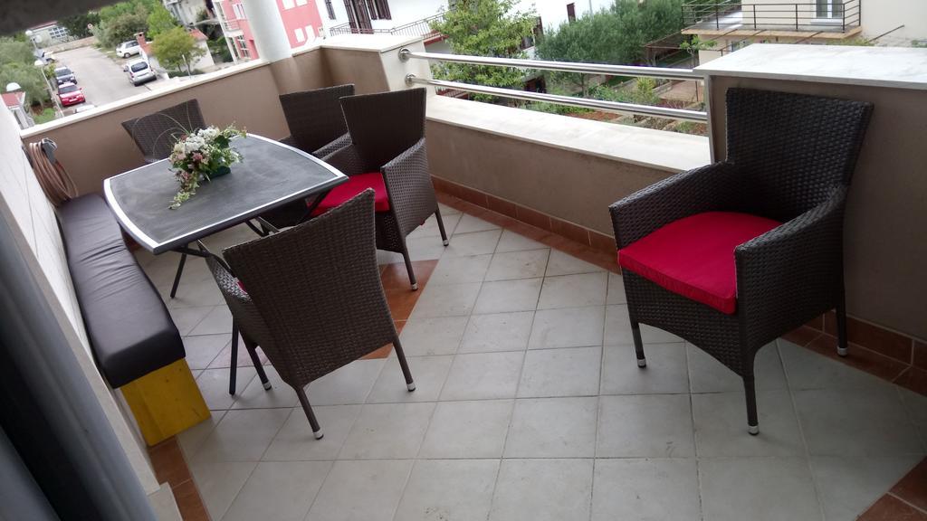 Peter&Zana Apartments สตารีกราด ภายนอก รูปภาพ